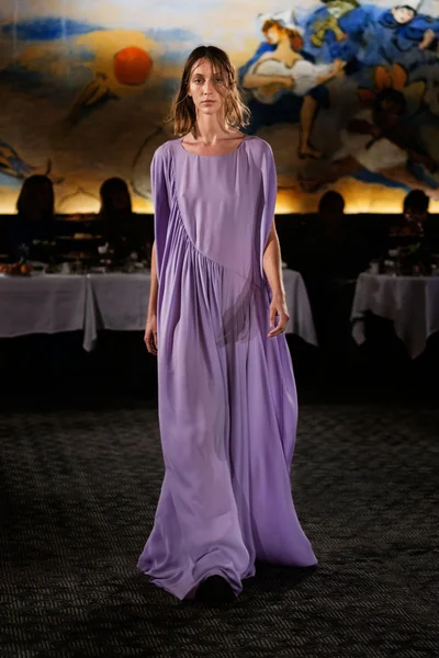 Look 30